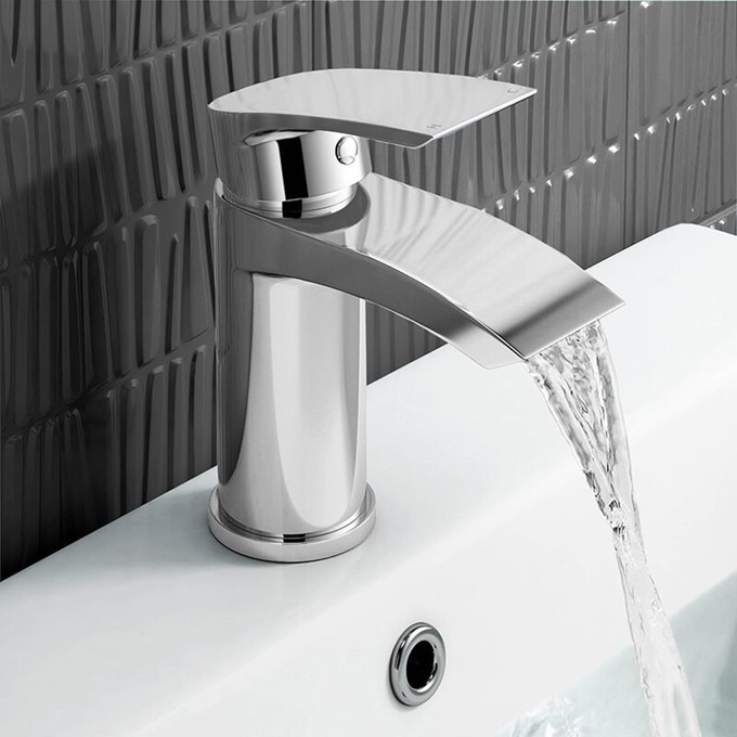 Bell Mono Basin Mixer with Click Waste