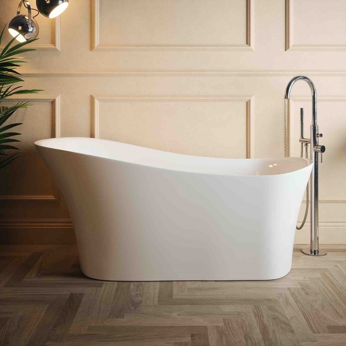 BC Designs Bradwell 1550mm x 750mm Freestanding Single Ended Slipper Bath - White
